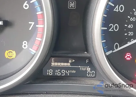 2013 Mazda Mazda3 I Sport из США, поврежденный, VIN JM1BL1UP2D1847826